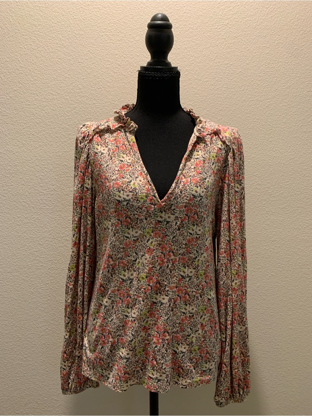 Nation LTD 100% Pima Cotton Floral V-Neck Long Sleeve Top - Pink/Cream (Size M)